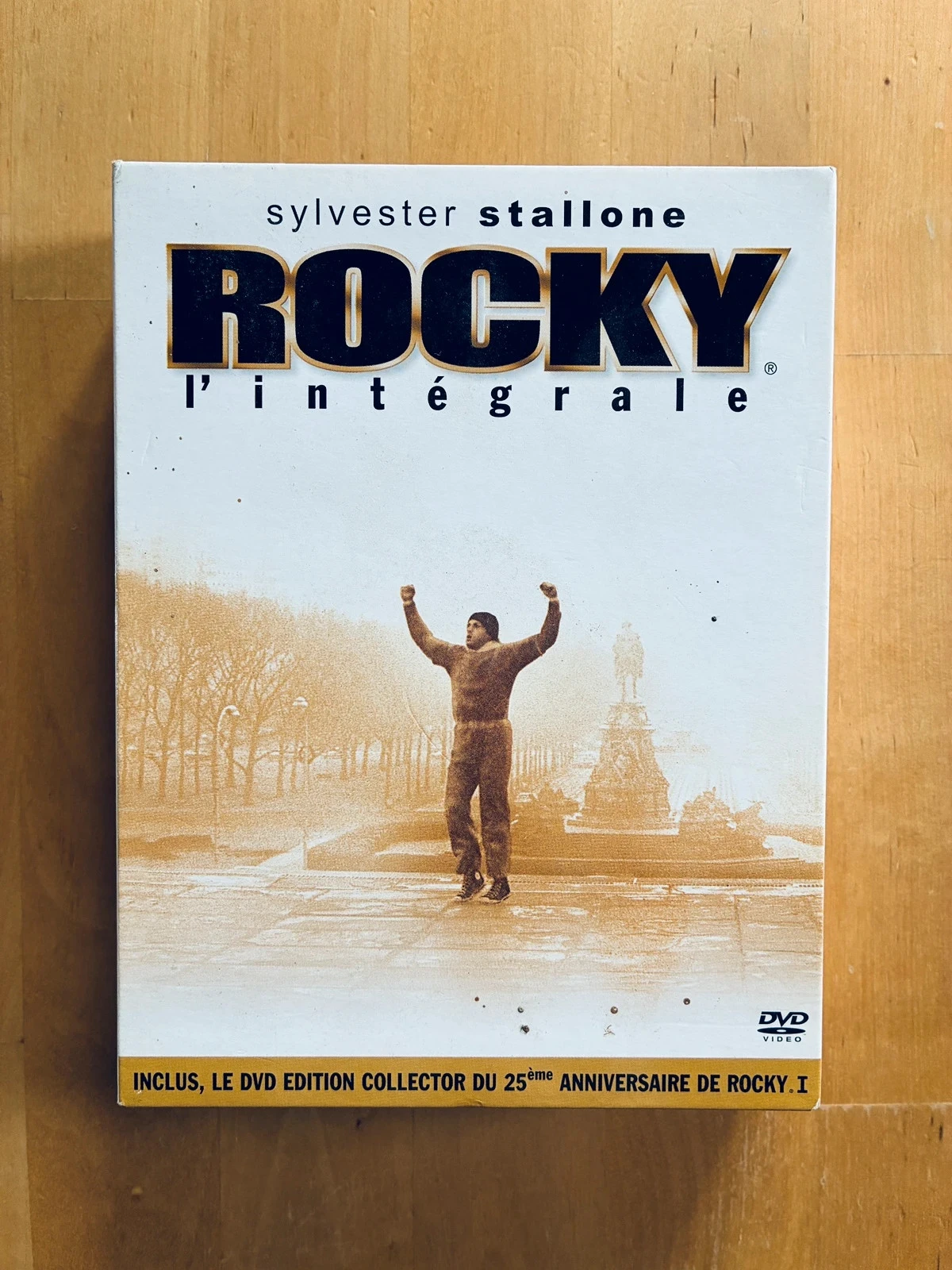 Coffret 5 DVD intégrale saga Rocky Sylvester Stallone.